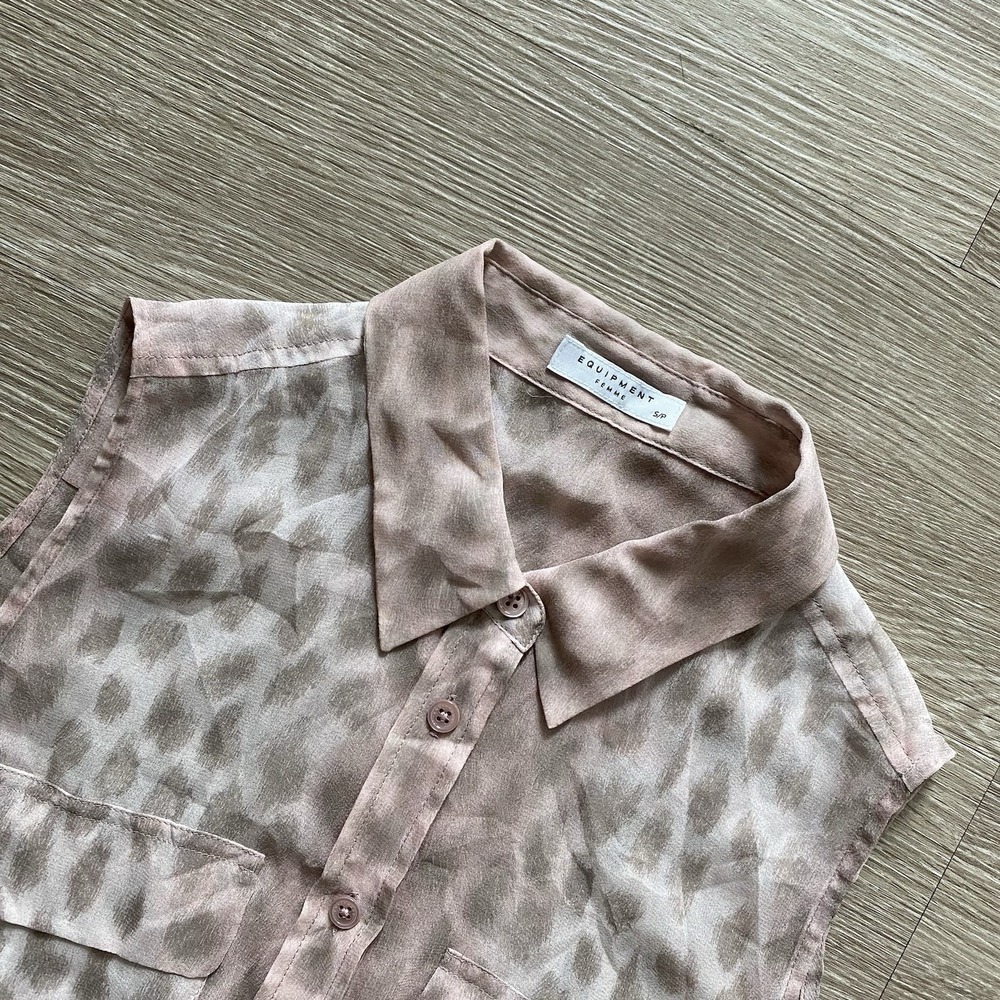 Equipment Femme 100% Silk Sleeveless Button Up Shirt Womens S Pink Cheetah Print